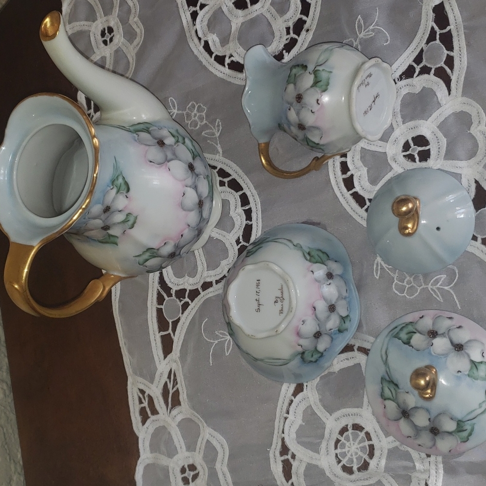 Porcelain Tea Set - Picture 5 of 9